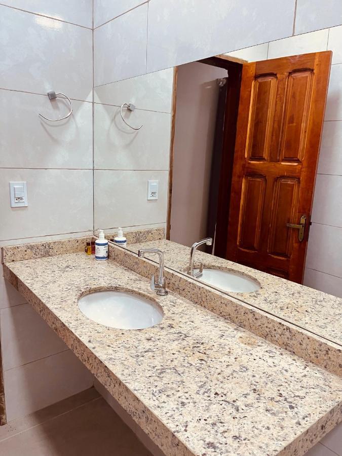 Dom Alberto Hostel Corumbá Buitenkant foto