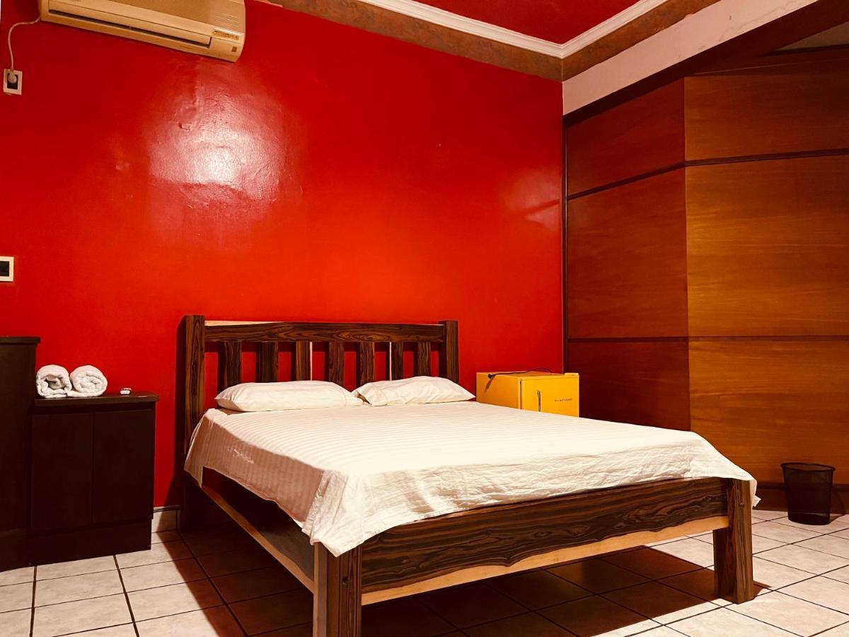 Dom Alberto Hostel Corumbá Buitenkant foto