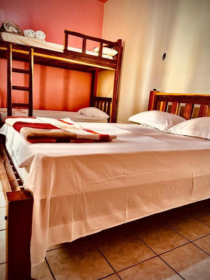 Dom Alberto Hostel Corumbá Buitenkant foto