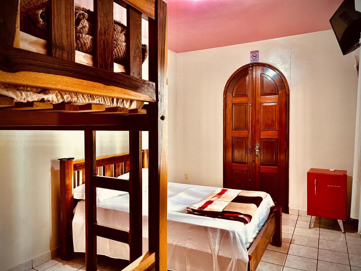 Dom Alberto Hostel Corumbá Buitenkant foto