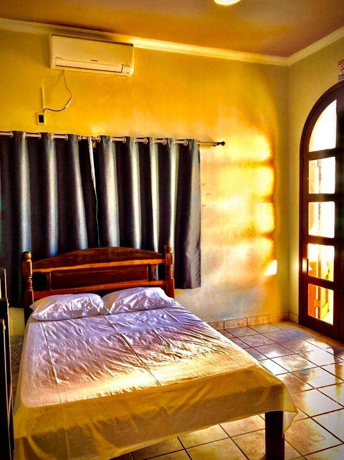 Dom Alberto Hostel Corumbá Buitenkant foto